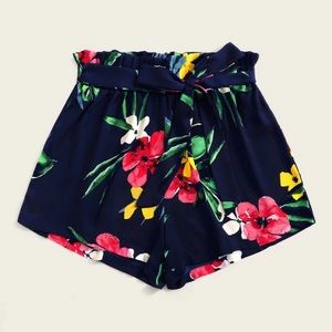 Tie waist floral shorts